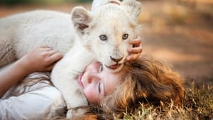 Mia y el león blanco